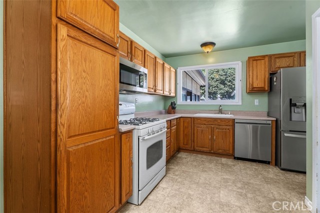 3842 Knoxville Avenue, Long Beach CA: https://media.crmls.org/medias/2290fe36-99e0-4266-a539-3ad7f6876b1a.jpg