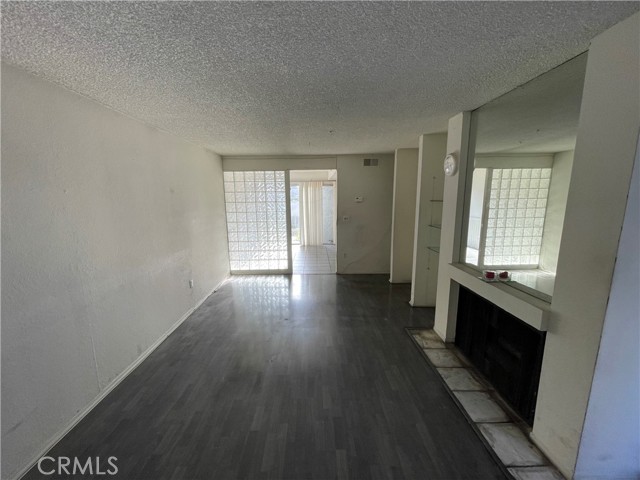 Detail Gallery Image 6 of 22 For 16816 Redwing Ln #58,  Huntington Beach,  CA 92649 - 2 Beds | 1/1 Baths