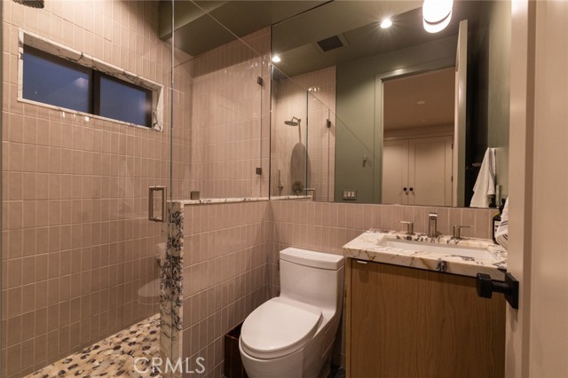 Detail Gallery Image 41 of 57 For 2212 Cliff Dr, Newport Beach,  CA 92663 - 5 Beds | 5/1 Baths