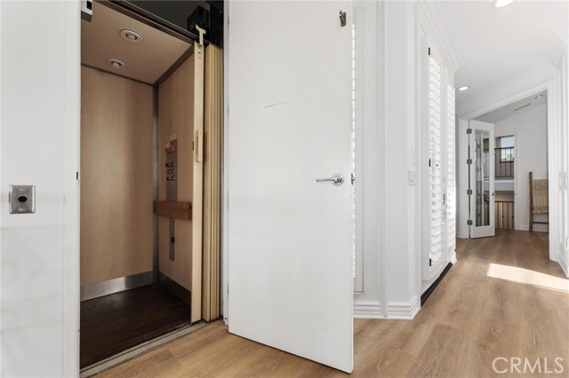 Image 24 of 62 For 2304 Hermosa Avenue