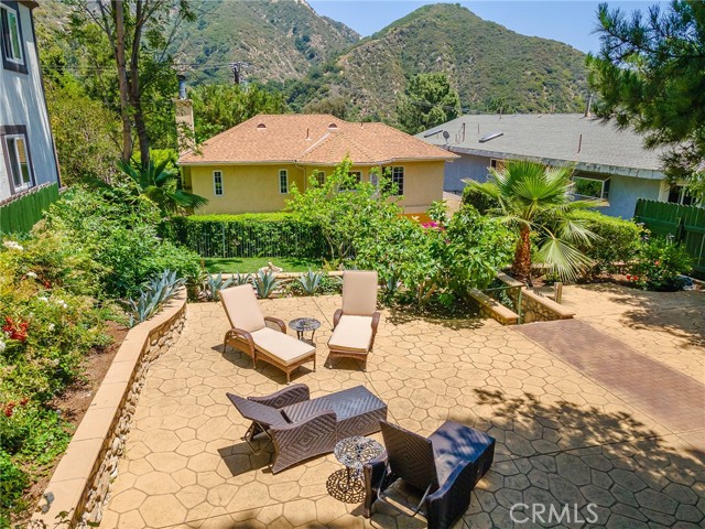 5815 Irving Avenue, La Crescenta CA: https://media.crmls.org/medias/2293aa06-58e3-48a2-a759-d5a4f6f4538a.jpg