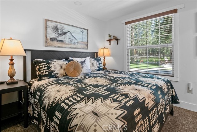 Detail Gallery Image 18 of 52 For 42425 Fox Farm Rd, Big Bear Lake,  CA 92315 - 2 Beds | 1 Baths