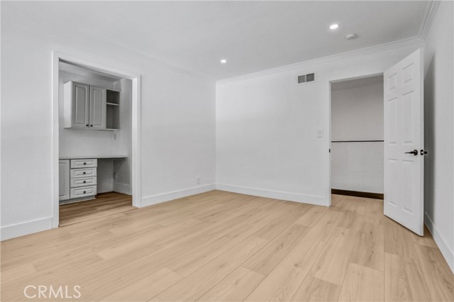 Detail Gallery Image 13 of 31 For 24045 Philiprimm St, Woodland Hills,  CA 91367 - 8 Beds | 5 Baths