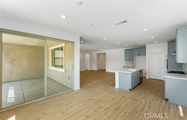 26615 Silver Ore Road, Menifee CA: https://media.crmls.org/medias/229637cd-d6df-4c04-88a5-a2cc572ba4a3.jpg