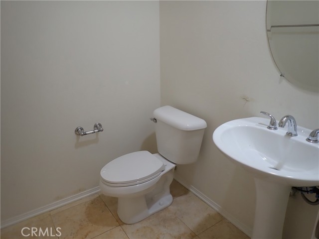 Detail Gallery Image 9 of 27 For 55 Essex, Irvine,  CA 92620 - 3 Beds | 2/1 Baths