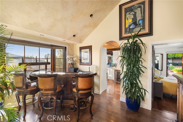 Detail Gallery Image 9 of 34 For 486 Holly St, Laguna Beach,  CA 92651 - 4 Beds | 4 Baths