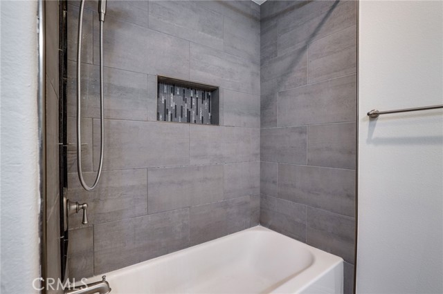Detail Gallery Image 10 of 15 For 3613 S Bear #B,  Santa Ana,  CA 92704 - 1 Beds | 1 Baths