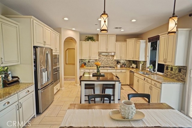 Detail Gallery Image 7 of 60 For 28115 Anvil Ct, Valencia,  CA 91354 - 6 Beds | 6 Baths