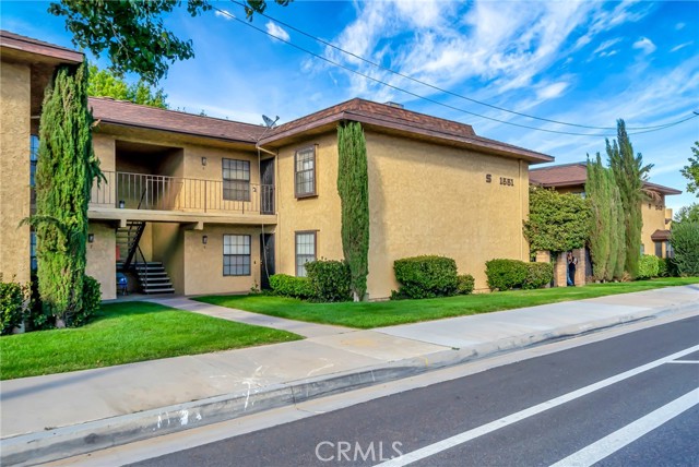 Detail Gallery Image 1 of 1 For 1551 W Avenue L #6,  Lancaster,  CA 93534 - 2 Beds | 2 Baths