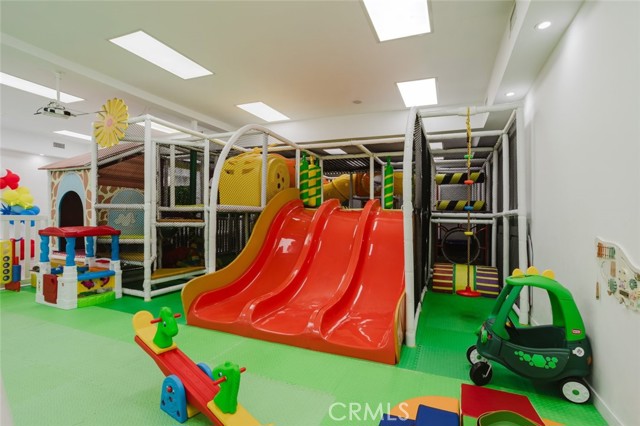  Commercial for Sale in Van Nuys, California