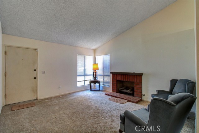 Detail Gallery Image 4 of 22 For 4161 Stonewall, Riverside,  CA 92505 - 3 Beds | 2 Baths