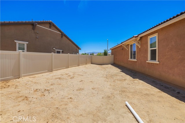 5025 W Avenue J6, Lancaster CA: https://media.crmls.org/medias/229a1ebd-b403-4229-8cd1-6c313e167cb2.jpg