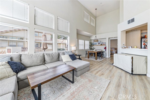 Detail Gallery Image 8 of 35 For 52 Camino, Rancho Santa Margarita,  CA 92688 - 2 Beds | 2 Baths