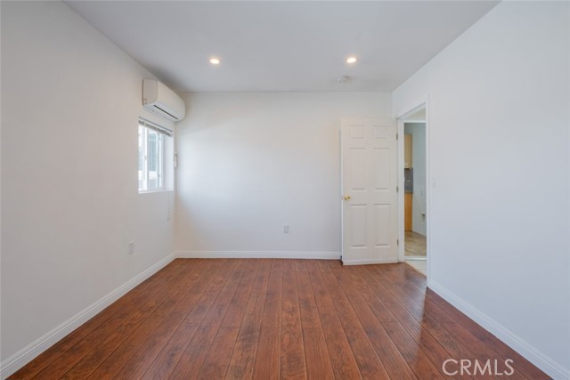 Detail Gallery Image 12 of 17 For 10407 Mcclemont Ave, Tujunga,  CA 91042 - 1 Beds | 1 Baths