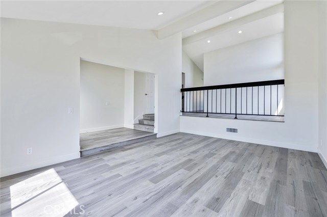915 WHITEHAVEN photo 5
