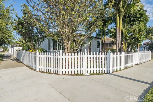 7190 Eastondale Avenue, Long Beach, California 90805, 3 Bedrooms Bedrooms, ,1 BathroomBathrooms,Single Family Residence,For Sale,Eastondale,PW24158535