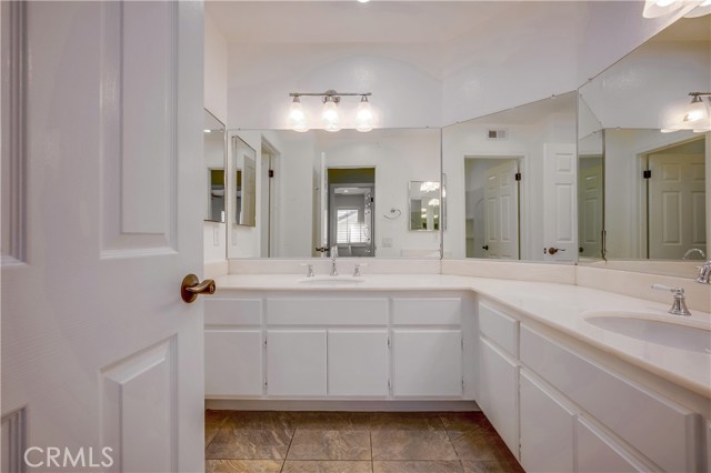 Detail Gallery Image 24 of 48 For 2311 via Pacifica, Corona,  CA 92882 - 4 Beds | 3 Baths