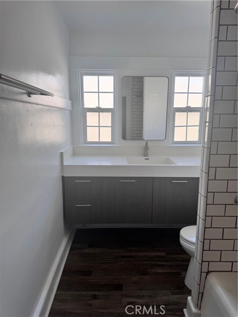 Detail Gallery Image 13 of 20 For 1261 S Plymouth Blvd, Los Angeles,  CA 90019 - 3 Beds | 1 Baths