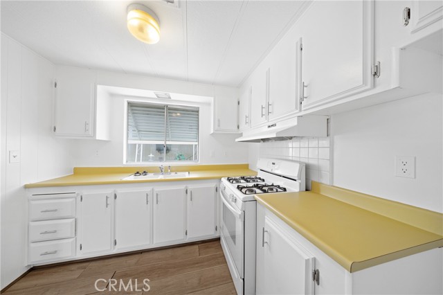 Detail Gallery Image 8 of 32 For 575 S Lyon Ave #147,  Hemet,  CA 92543 - 2 Beds | 2 Baths