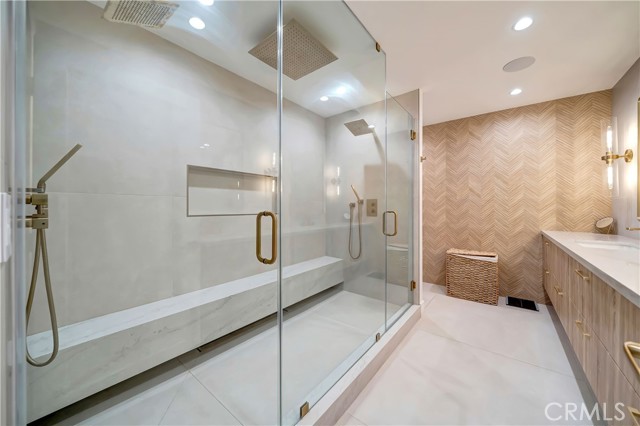 Detail Gallery Image 37 of 72 For 5355 Aldea Ave, Encino,  CA 91316 - 5 Beds | 5/1 Baths