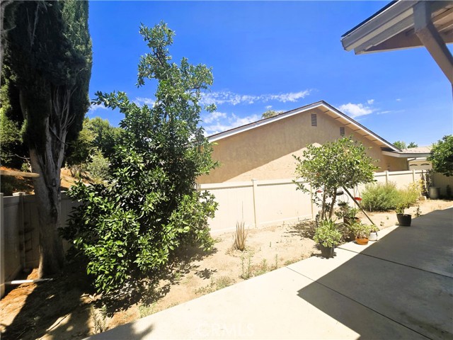 Detail Gallery Image 25 of 37 For 26487 Fairway Cir, Newhall,  CA 91321 - 2 Beds | 2 Baths