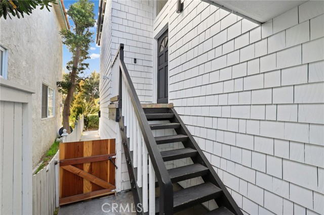 2708 Ardmore Avenue, Manhattan Beach, California 90266, 3 Bedrooms Bedrooms, ,1 BathroomBathrooms,Residential,Sold,Ardmore,SB22030009