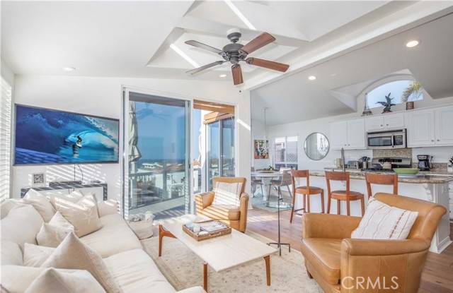Detail Gallery Image 8 of 15 For 30802 Coast Hwy #C2,  Laguna Beach,  CA 92651 - 2 Beds | 2 Baths