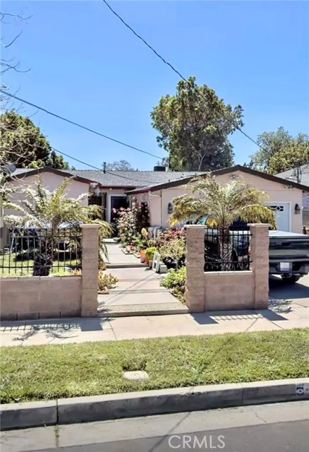 Detail Gallery Image 1 of 1 For 15354 Leadwell St, Van Nuys,  CA 91406 - 4 Beds | 2 Baths