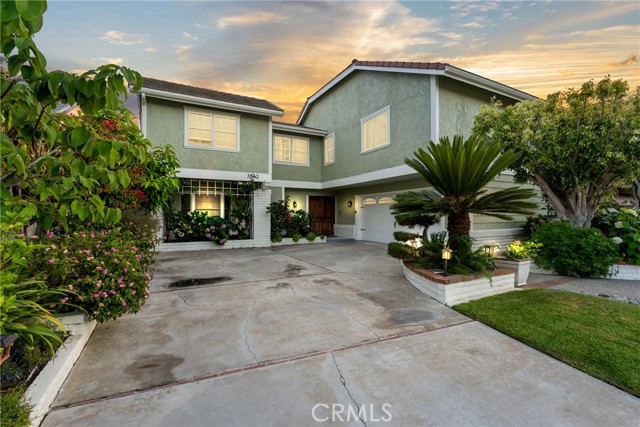 3562 Venture Drive, Huntington Beach CA: https://media.crmls.org/medias/22a12f06-5fa1-47f2-984c-b835bd2dce91.jpg