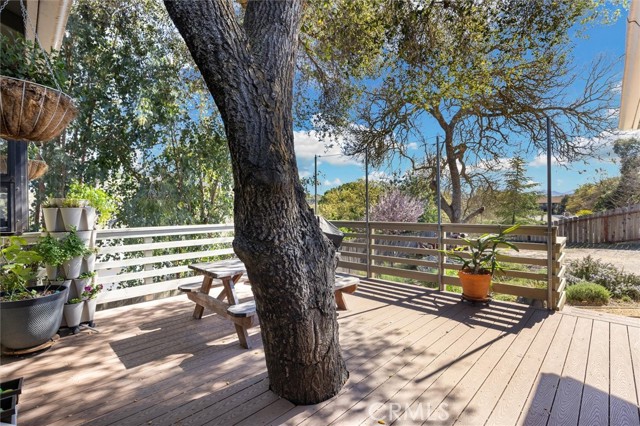 Detail Gallery Image 5 of 35 For 5201 Juarez, Atascadero,  CA 93422 - 3 Beds | 2 Baths