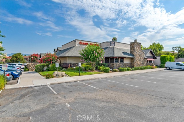 1905 S Commercenter Dr E, San Bernardino, CA 92408