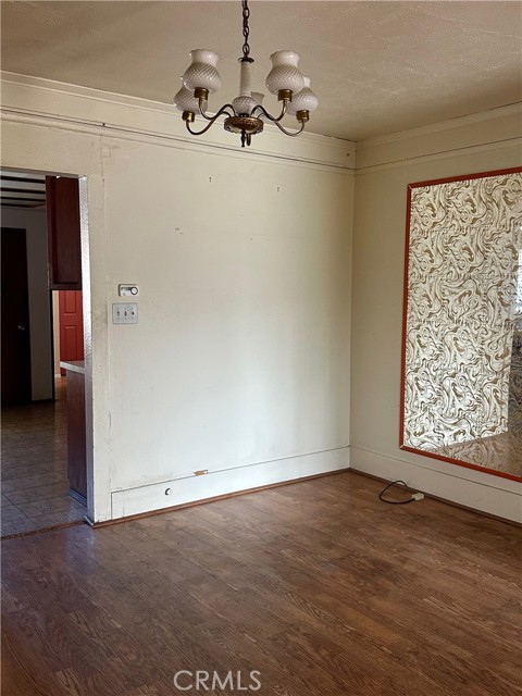 5255 Sumner Avenue, Los Angeles CA: https://media.crmls.org/medias/22a21abf-e0fb-4d51-a240-e609d2d1a9f8.jpg