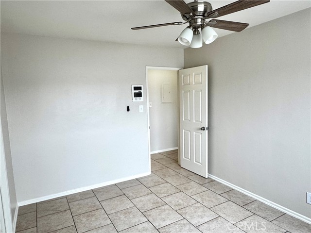912 Gladys Avenue, Long Beach CA: https://media.crmls.org/medias/22a2589b-1167-4eb9-8319-c933c4f938d0.jpg