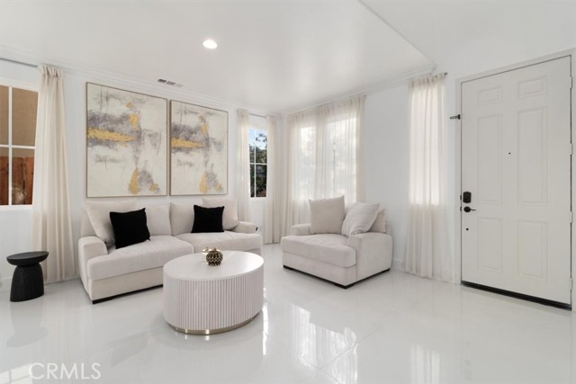 Detail Gallery Image 5 of 69 For 27569 Bottle Brush, Murrieta,  CA 92562 - 4 Beds | 2/1 Baths