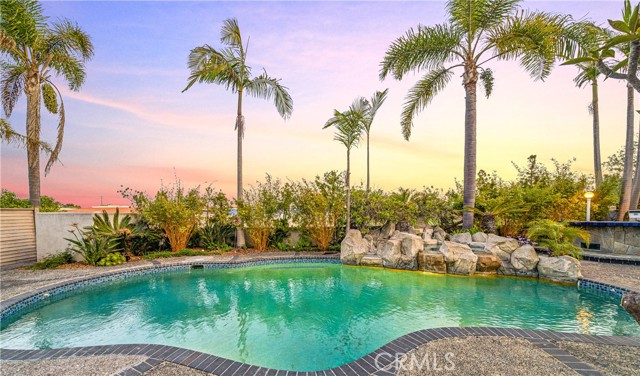 6692 Alamitos Circle, Huntington Beach CA: https://media.crmls.org/medias/22a29947-56f4-4266-b2db-c96b64607141.jpg