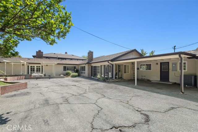 451 W FOOTHILL Boulevard, Arcadia CA: https://media.crmls.org/medias/22a369de-1284-4df1-953f-e8e3153b7b5c.jpg