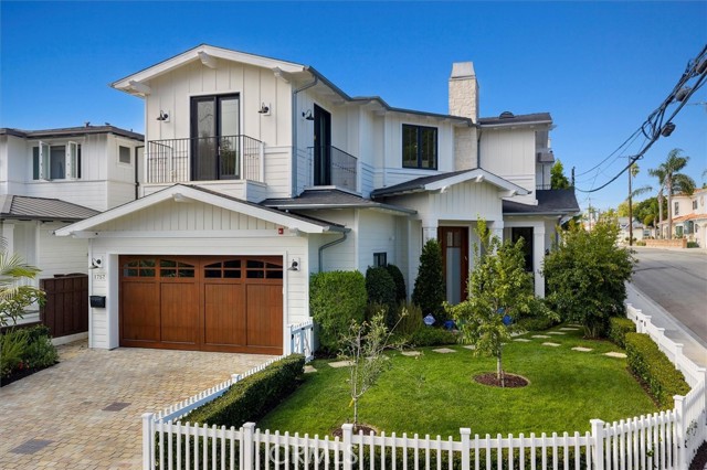 1757 8th Street, Manhattan Beach CA: https://media.crmls.org/medias/22a4a22b-e127-4b07-af21-416b88d0fc35.jpg