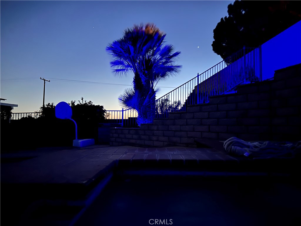 https://media.crmls.org/medias/22a5231a-7e6e-48b7-8d52-86d793a87b90.jpg?preset=X-Large