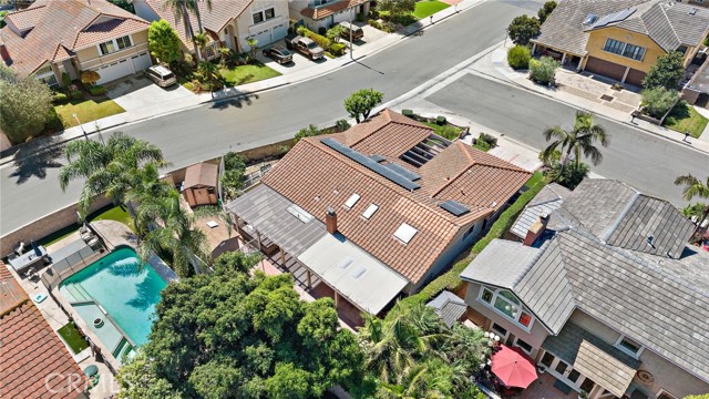 19352 Sailwind Lane, Huntington Beach CA: https://media.crmls.org/medias/22a55bf7-df30-4499-b7a8-287fad5a54d3.jpg