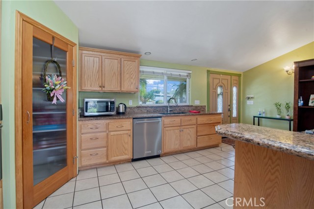 Detail Gallery Image 11 of 28 For 329 N Daisy St, Lompoc,  CA 93436 - 2 Beds | 2 Baths