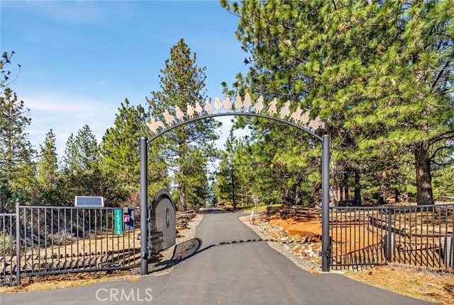 Detail Gallery Image 27 of 35 For 15756 Fitzgerald Ct, Forest Ranch,  CA 95942 - 2 Beds | 3 Baths