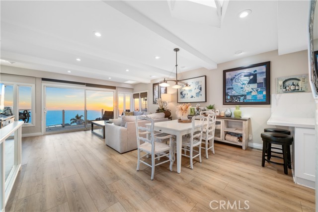 1091 La Mirada Street, Laguna Beach CA: https://media.crmls.org/medias/22a7b059-b0fb-4d50-a6ee-b0bd87467f50.jpg