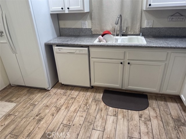 Detail Gallery Image 5 of 5 For 22903 Waters Drive, Crestline,  CA 92325 - 2 Beds | 2 Baths