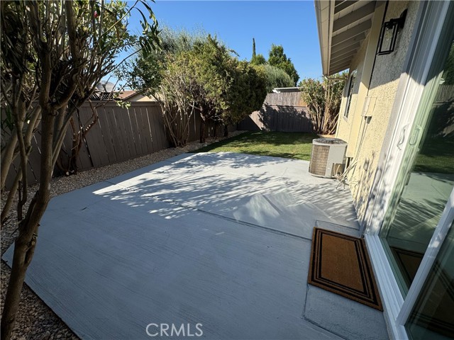 Detail Gallery Image 18 of 24 For 25561 Alicante Dr, Valencia,  CA 91355 - 3 Beds | 2 Baths