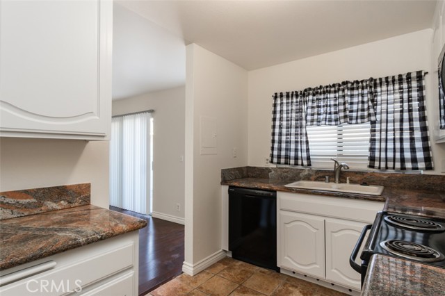 Detail Gallery Image 8 of 29 For 3411 Highwood Ct #159,  Simi Valley,  CA 93063 - 2 Beds | 1/1 Baths