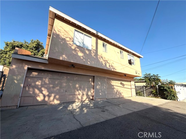 Detail Gallery Image 3 of 16 For 814 E Erna Ave #B,  La Habra,  CA 90631 - 3 Beds | 2 Baths