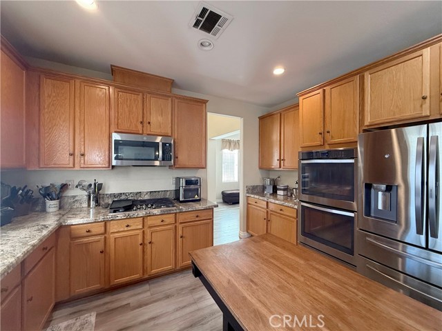 Detail Gallery Image 4 of 29 For 23964 Old Pomegranate Rd, Yorba Linda,  CA 92887 - 5 Beds | 3 Baths