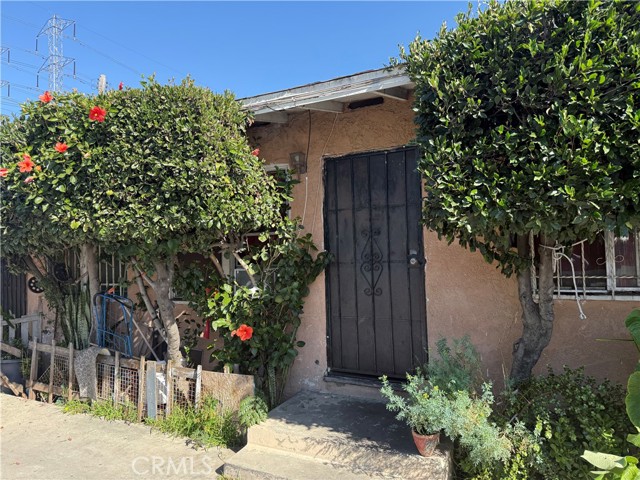 Detail Gallery Image 8 of 11 For 45 E 69th Way, Long Beach,  CA 90805 - – Beds | – Baths