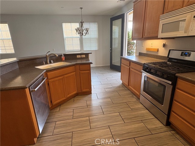 Detail Gallery Image 3 of 23 For 10927 Ragsdale, Loma Linda,  CA 92354 - 4 Beds | 3 Baths