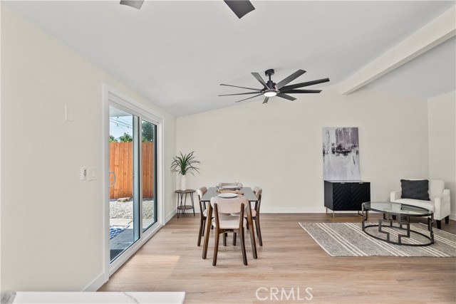 Detail Gallery Image 19 of 41 For 27410 Dewdrop Ave, Canyon Country,  CA 91351 - 3 Beds | 1/1 Baths